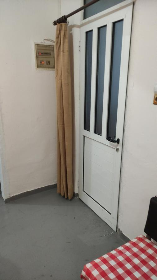 Ngm . Home Piraeus Buitenkant foto